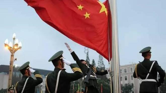 百褶裙怎么搭配
